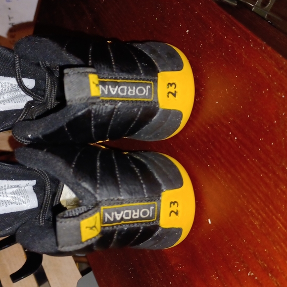 Retro Jordan 12s - Picture 6 of 8